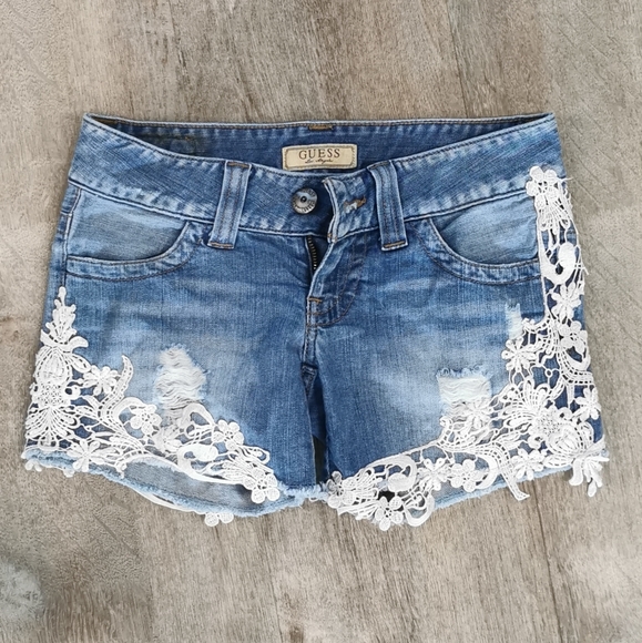 Guess Jean shorts - Picture 1 of 4